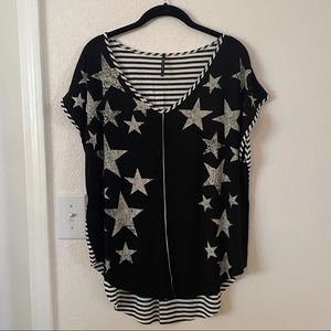 star print v-neck tee
